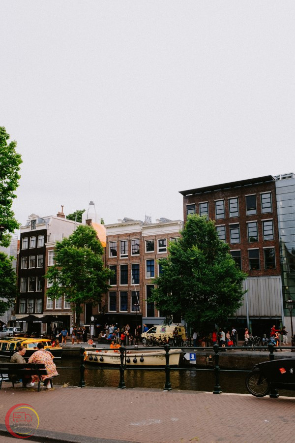 Mudanzas de Barcelona a Holanda: servicio profesional para un traslado internacional seguro 2 amsterdam edificios