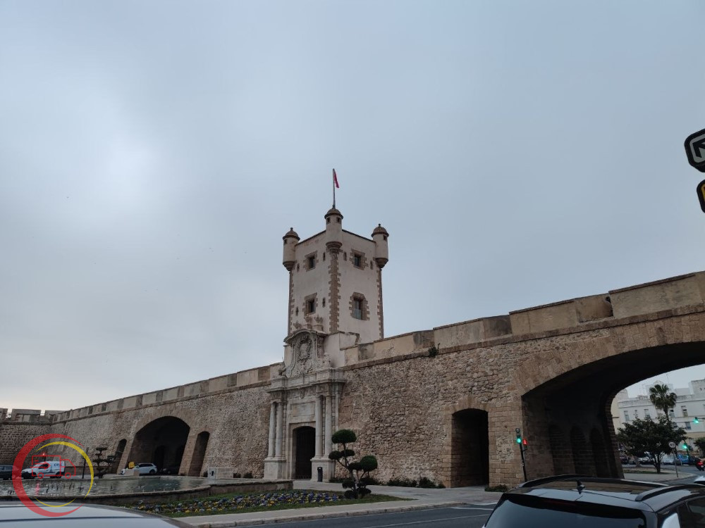 Mudanzas de Barcelona a Cádiz: planificación, precios y servicio profesional 3 cadiz torre